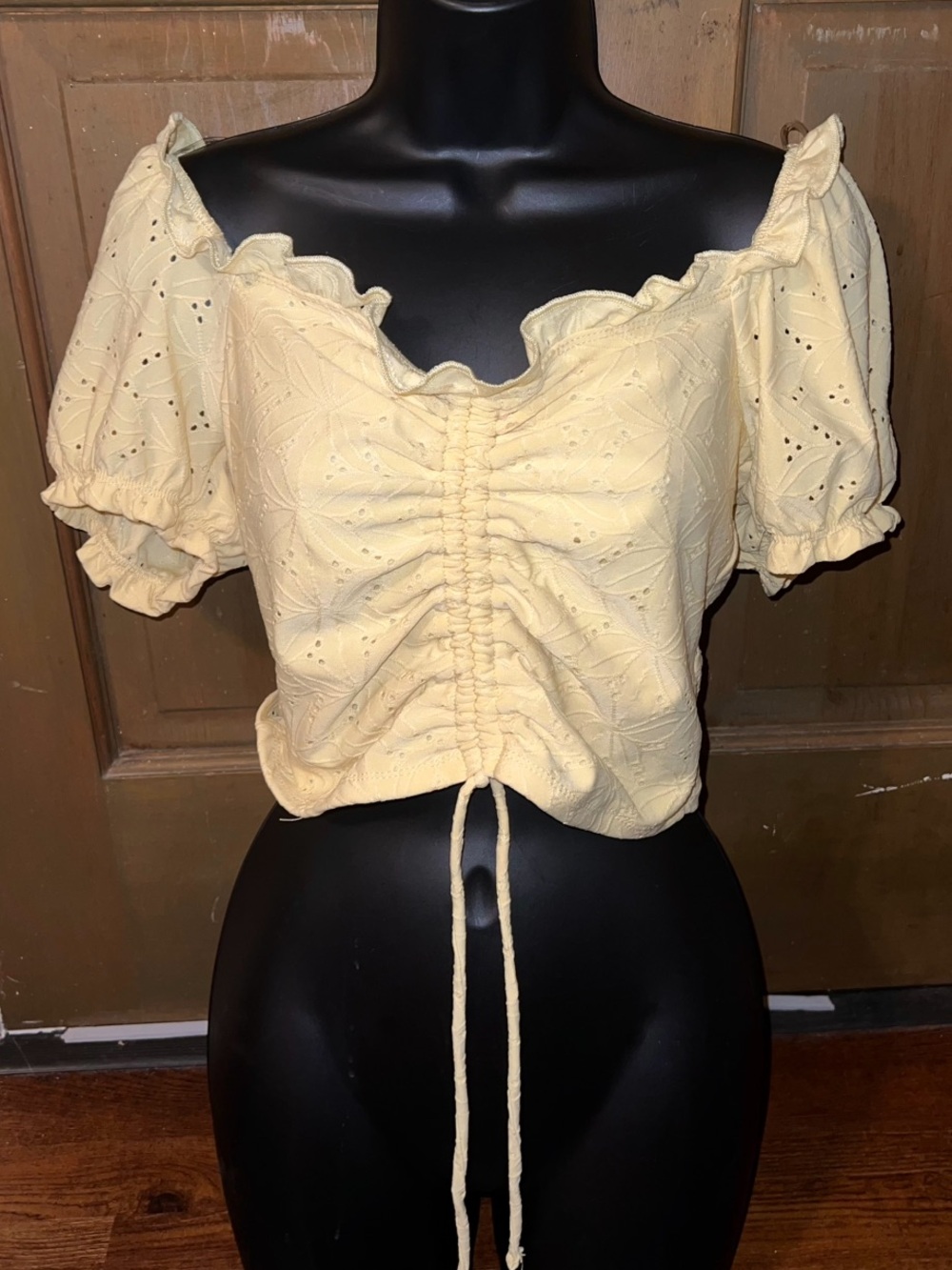 Yellow Eyelet Puff Sleeve Milkmaid Ruched Cinch Front Crop Top Size M